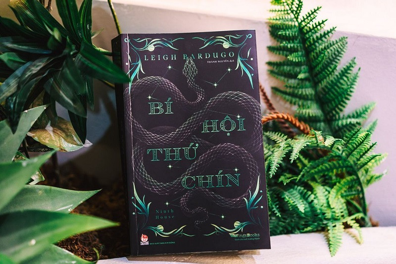 Review sách Bí hội thứ chín &#8211; Leigh Bardugo