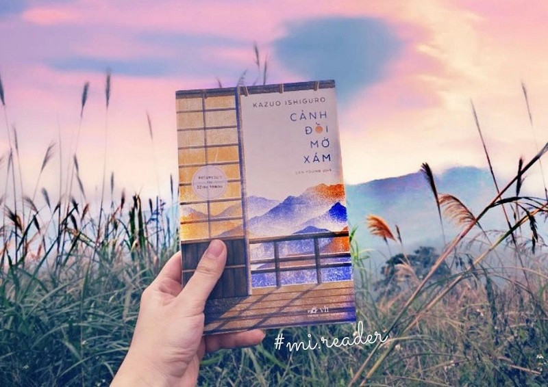 Review sách Cảnh đồi mờ xám &#8211; Kazuo Ishiguro