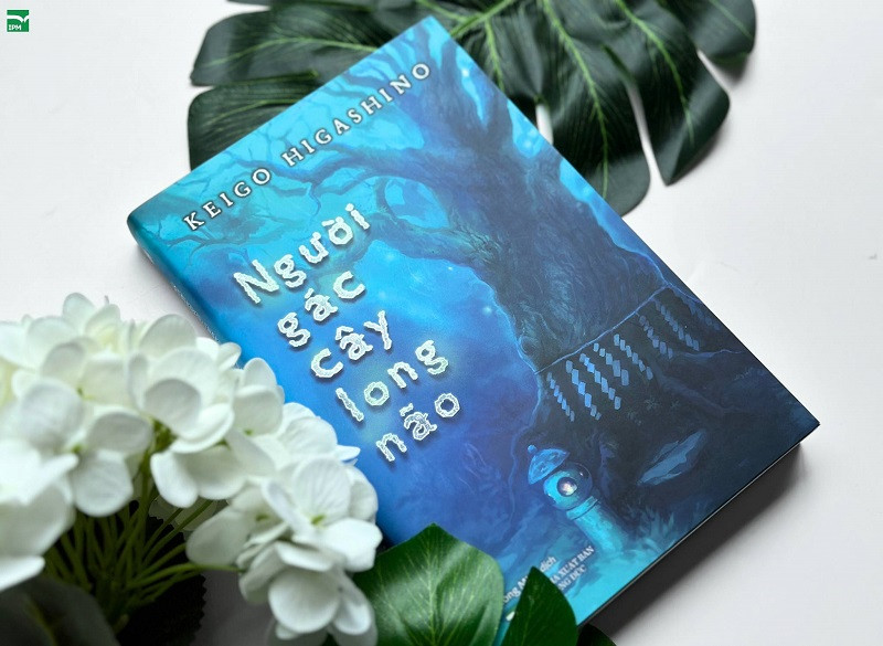 Review sách Người gác cây long não &#8211; Keigo Higashino