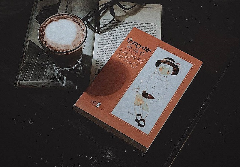 Review sách Totto-chan bên cửa sổ &#8211; Kuroyanagi Tetsuko