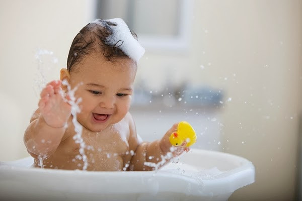 6 bức ảnh cha mẹ không nên chia sẻ trên mạng xã hội