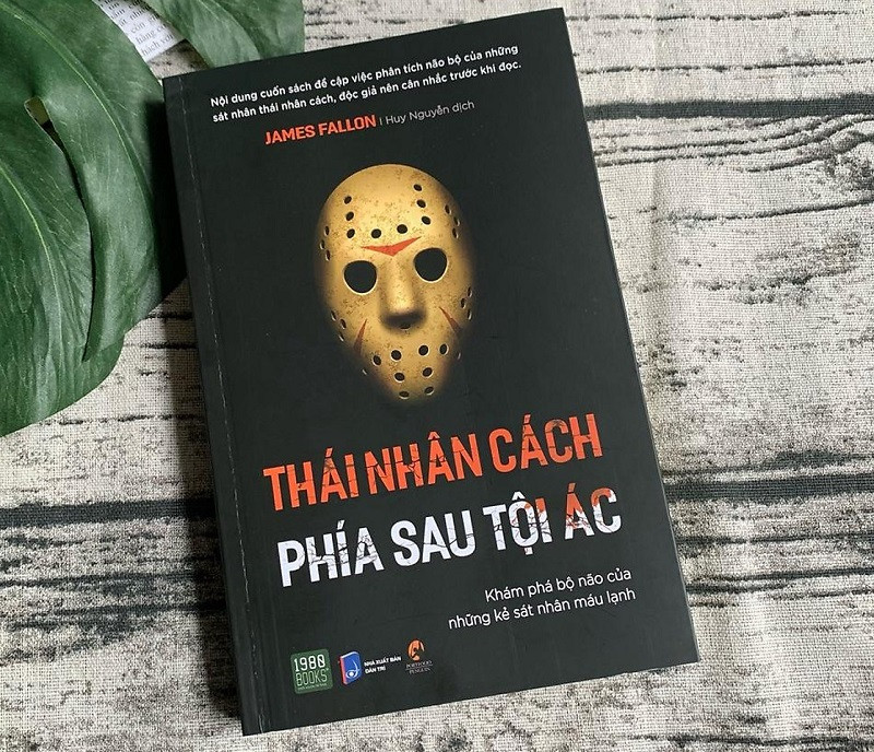 Bí mật phía sau tội ác: Top 10+ sách về tâm lý tội phạm hay nhất