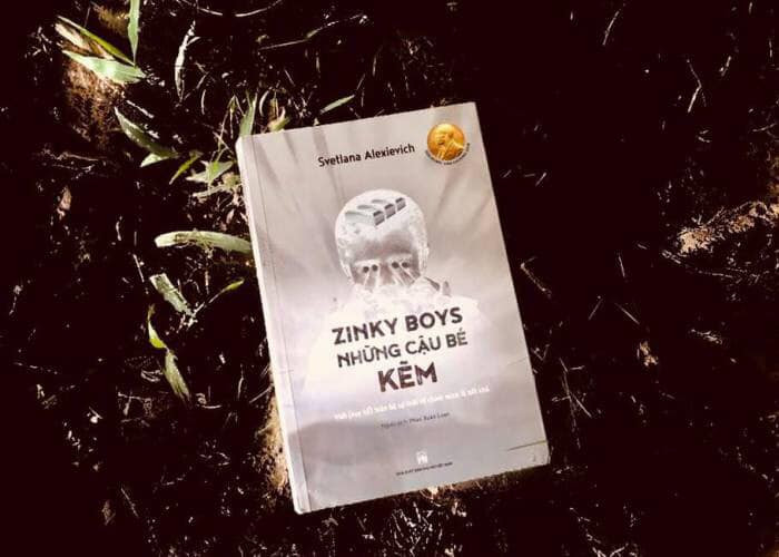 Review sách Zinky Boys: Những cậu bé Kẽm &#8211; Svetlana Alexievich